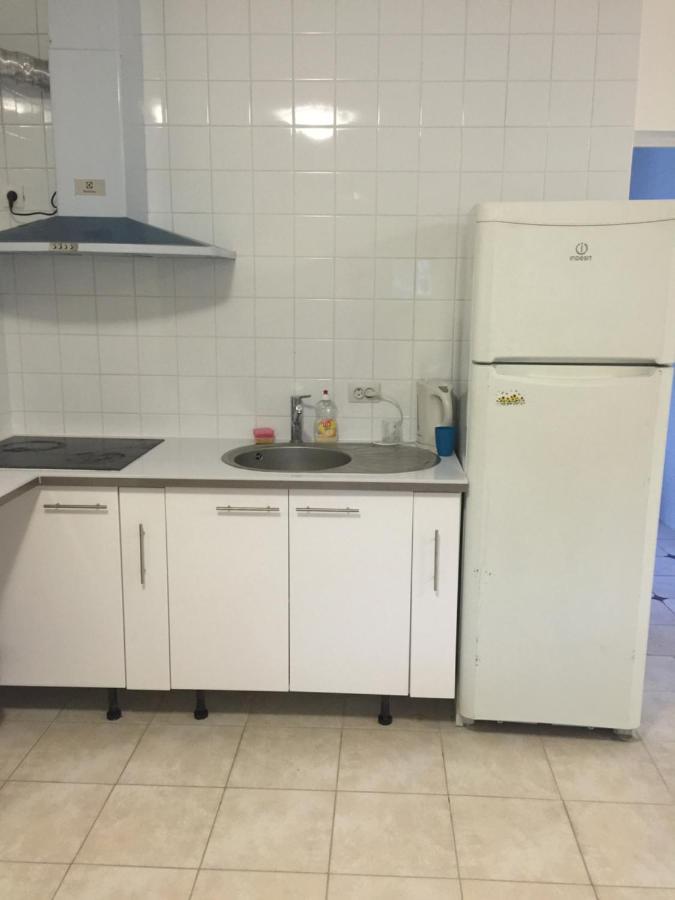 Lori Hostel Bobigny Bagian luar foto